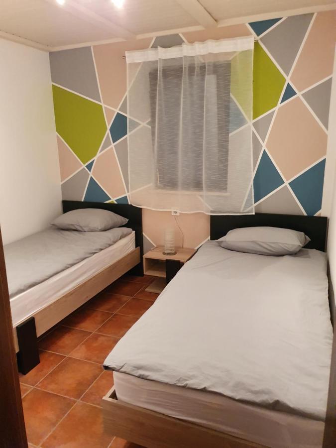 Mugeba Vila Breskvar מראה חיצוני תמונה